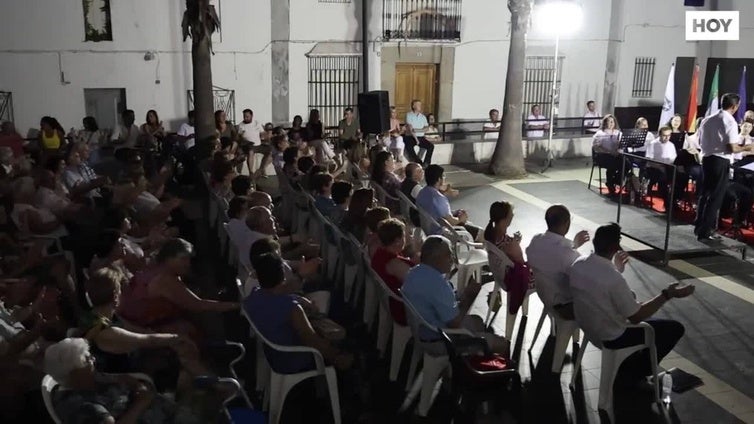 El III Encuentro de Bandas une a oliventinos y valverdeños