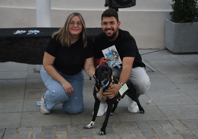 Uno de los perros que fueron adoptados