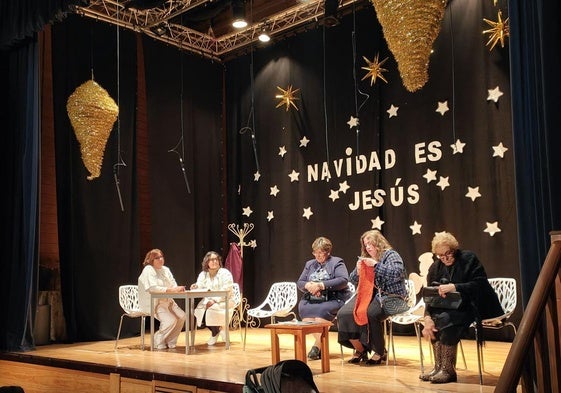 Representación teatral navideña