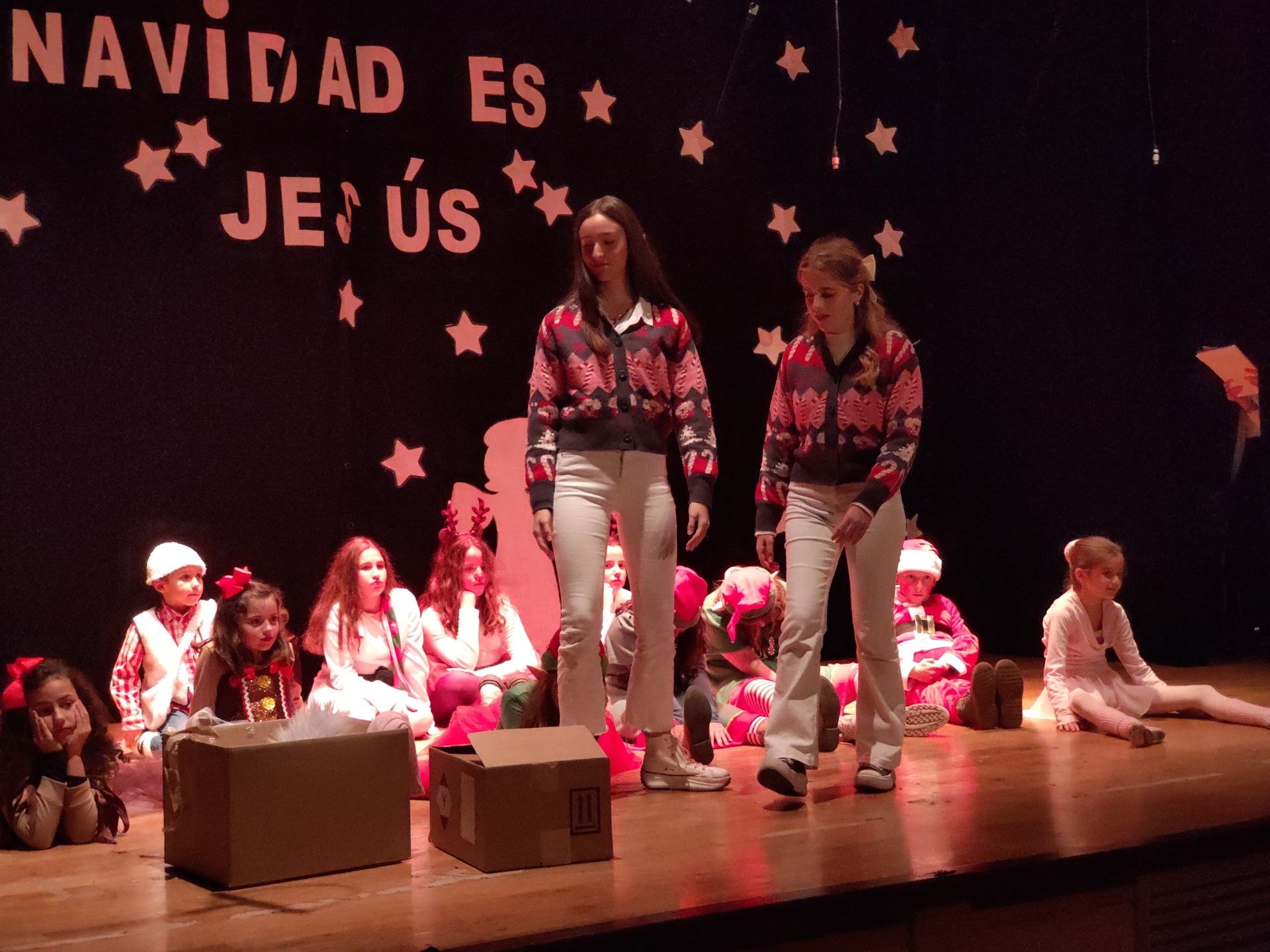 Representación teatral navideña