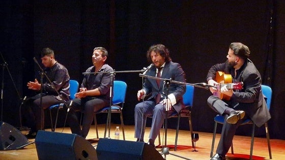 Los aficionados al flamenco vibran con la primera gala del año