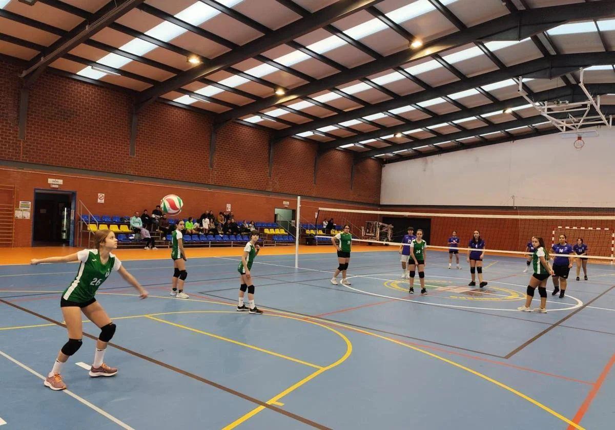 Triple derrota para las chicas de voleibol