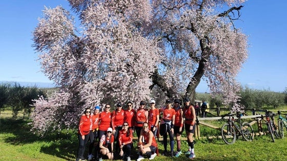 El Almendro Real también fue destino de una ruta deportiva