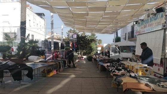 El mercadillo vuelve a la plaza Antonio Asensio