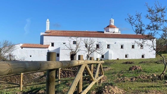 Últimos trabajos de acondicionamiento en el exterior del Convento Madre de Dios