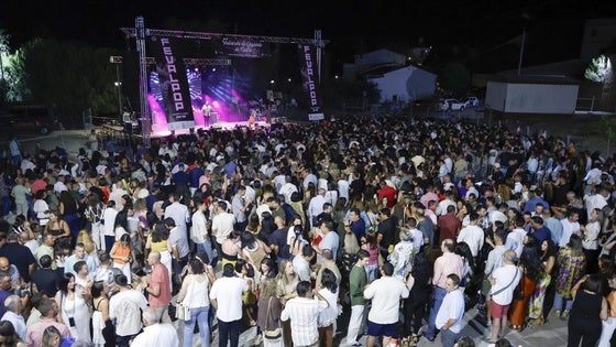 Fevalpop llena la Plaza de las Piletas en su vigésimo segunda edición