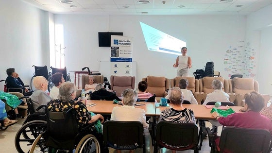 El proyecto Sol-edad llega a los usuarios del CMAR