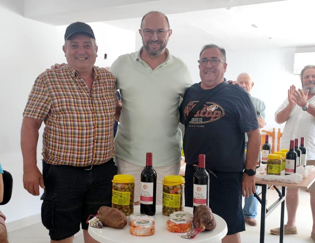 Arturo Díaz y Fernando Antúnez, junto a Guillermo Casquero