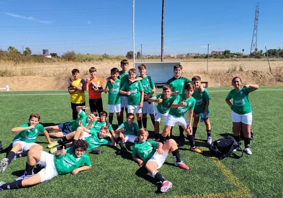 El infantil de la EMD sigue goleando y en lo más alto