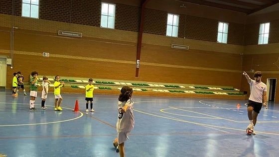 Los prebenjamines empatan su partido aplazado