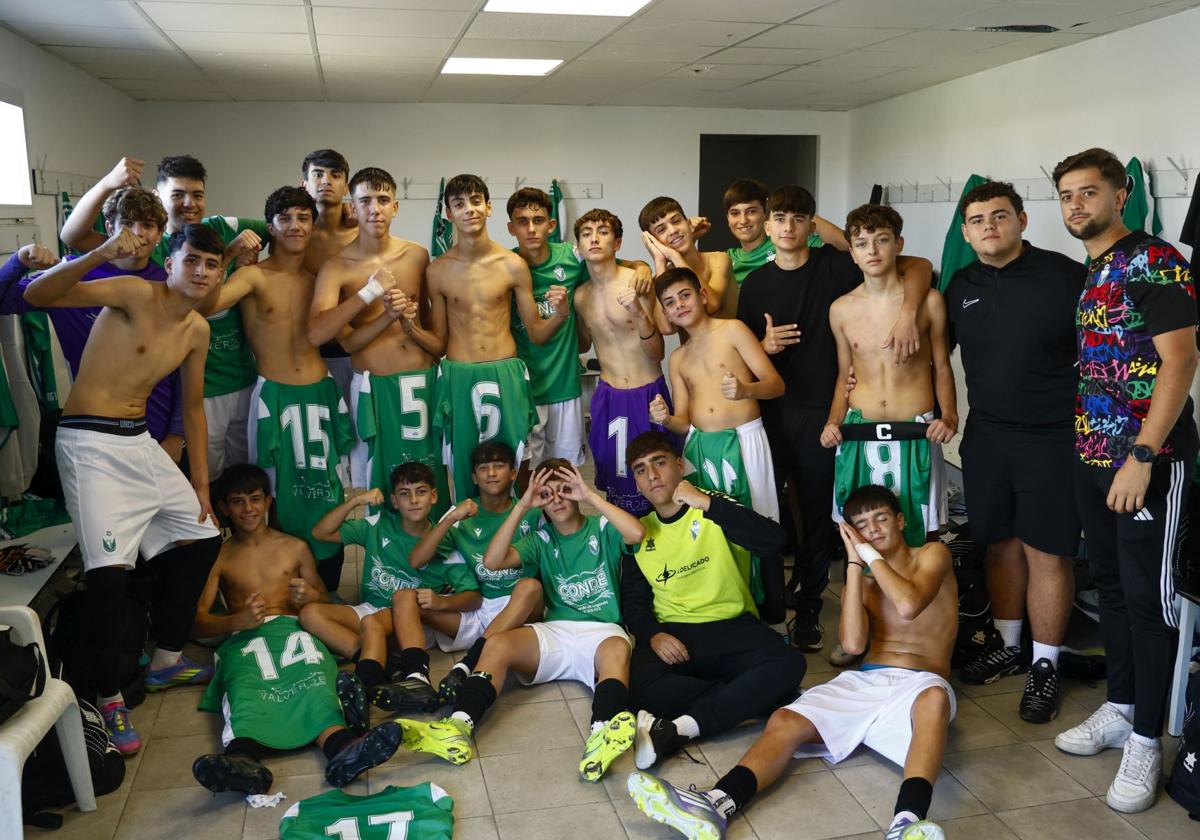 Los cadetes celebran su victoria