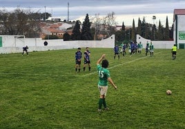 Blasera se dispone a sacar una falta en un encuentro de la temporada pasada