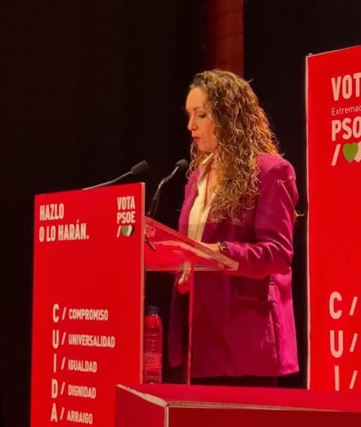 Imagen secundaria 2 - Imágenes del acto