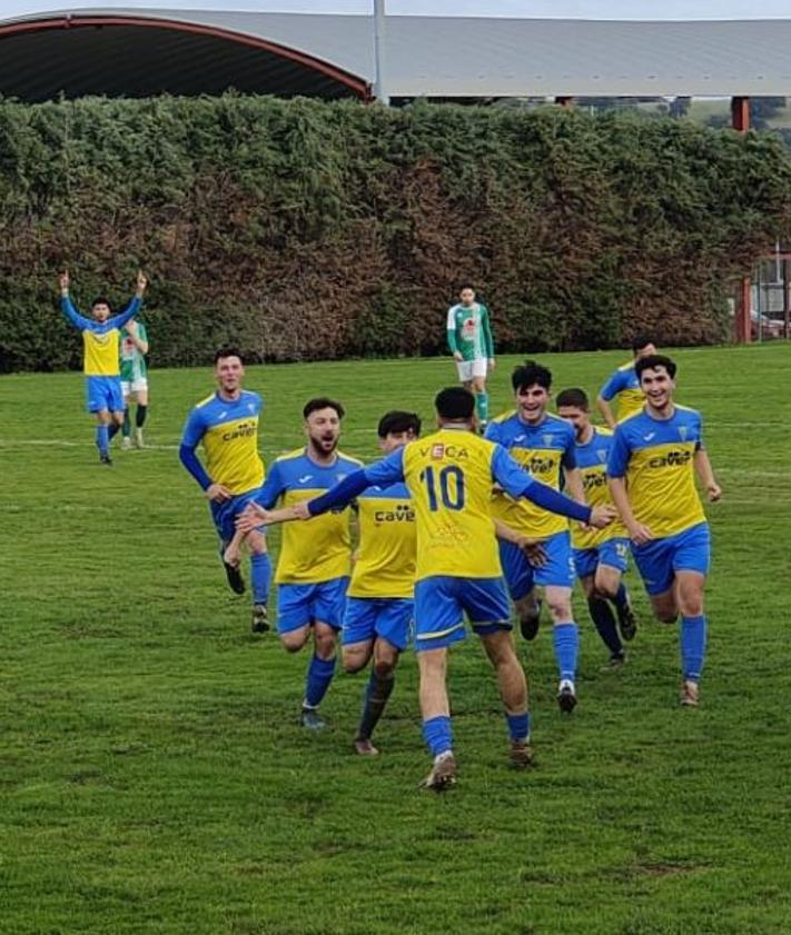 Imagen secundaria 2 - Imágenes del partido