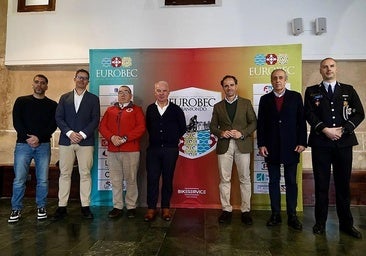 Las autoridades durante la presentación de la EuroBEC Granfondo en las Casas Consistoriales