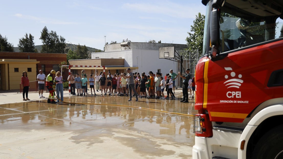 Simulacro de incendio en el César Hurtado