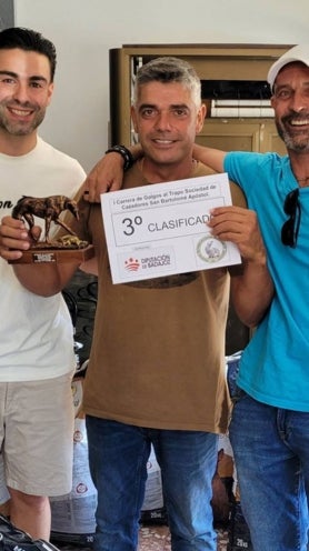 Imagen secundaria 2 - Cristiano se impone en la I Carrera Local de Galgos