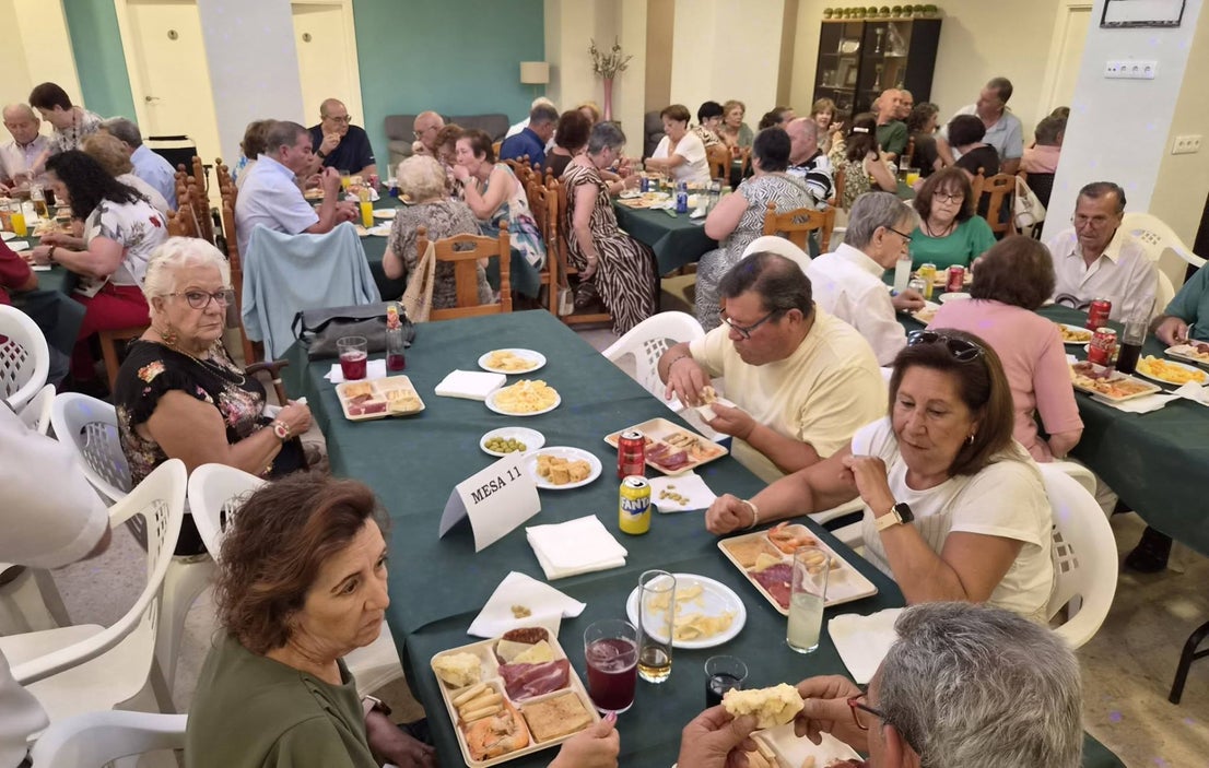 Cena de Convivencia en la Semana del Mayor