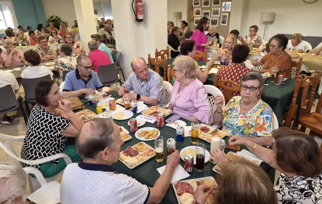 Cena de Convivencia en la Semana del Mayor