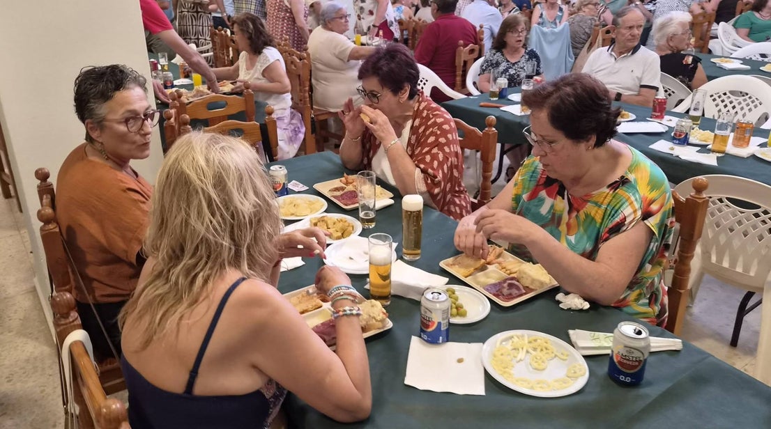 Cena de Convivencia en la Semana del Mayor