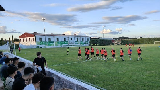 El Racing Valverdeño pone en marcha una nueva temporada con Aitor Bravo en el banquillo