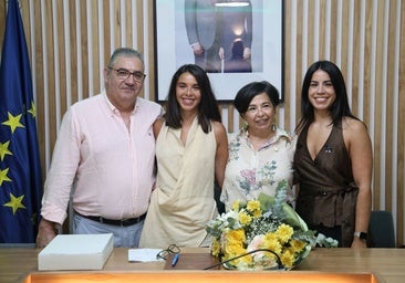 Mari Carmen Ferrera junto a su marido Alicio y sus hijas Mari Carmen e Irene