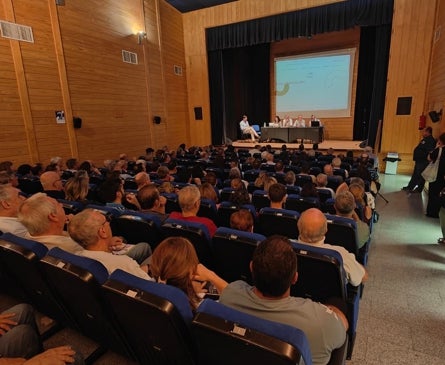Imagen secundaria 1 - Durante la asamblea