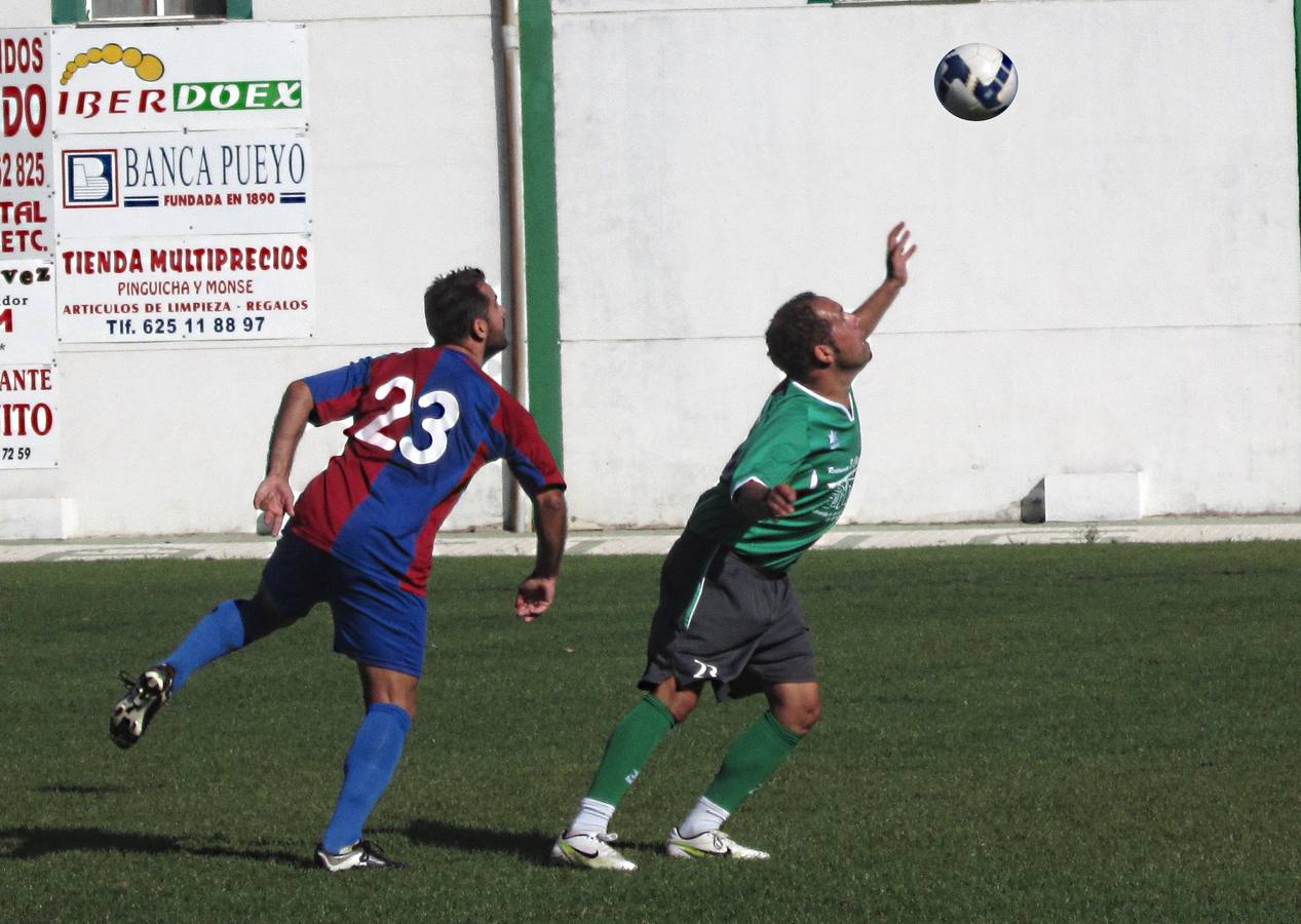 Tres goles de Antonio dan la victoria a Veteranos Valverde en Almendralejo