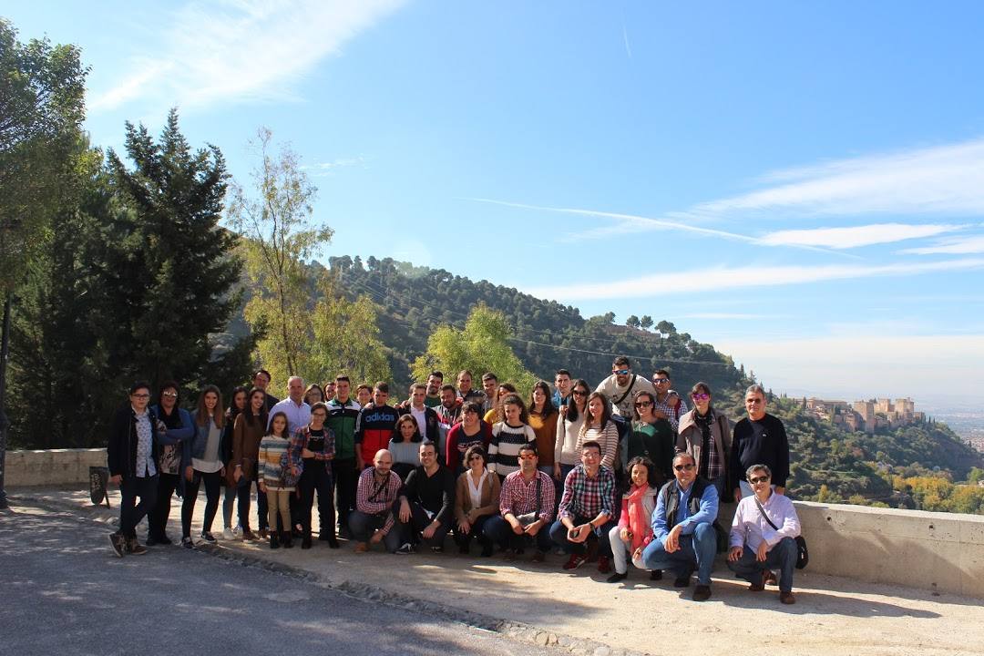 Expedición valverdeña junto a La Alhambra