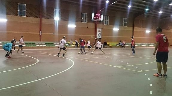 Encuentro que enfrentó a Los Pepones y La Taberna