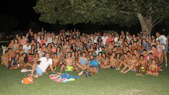 Algunos de los participantes en el encuentro nocturno