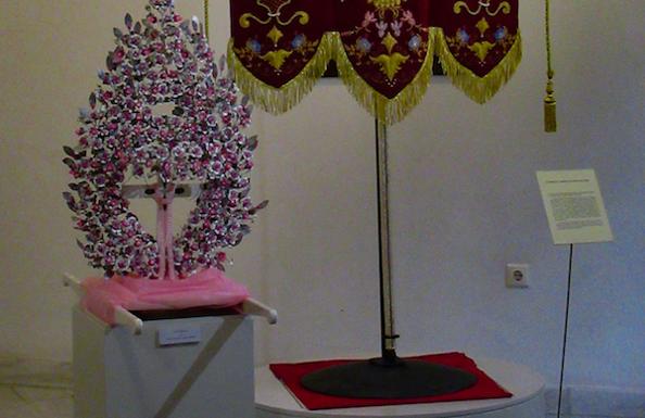 Estandarte de la Hermandad de la Santa Cruz de Feria. 