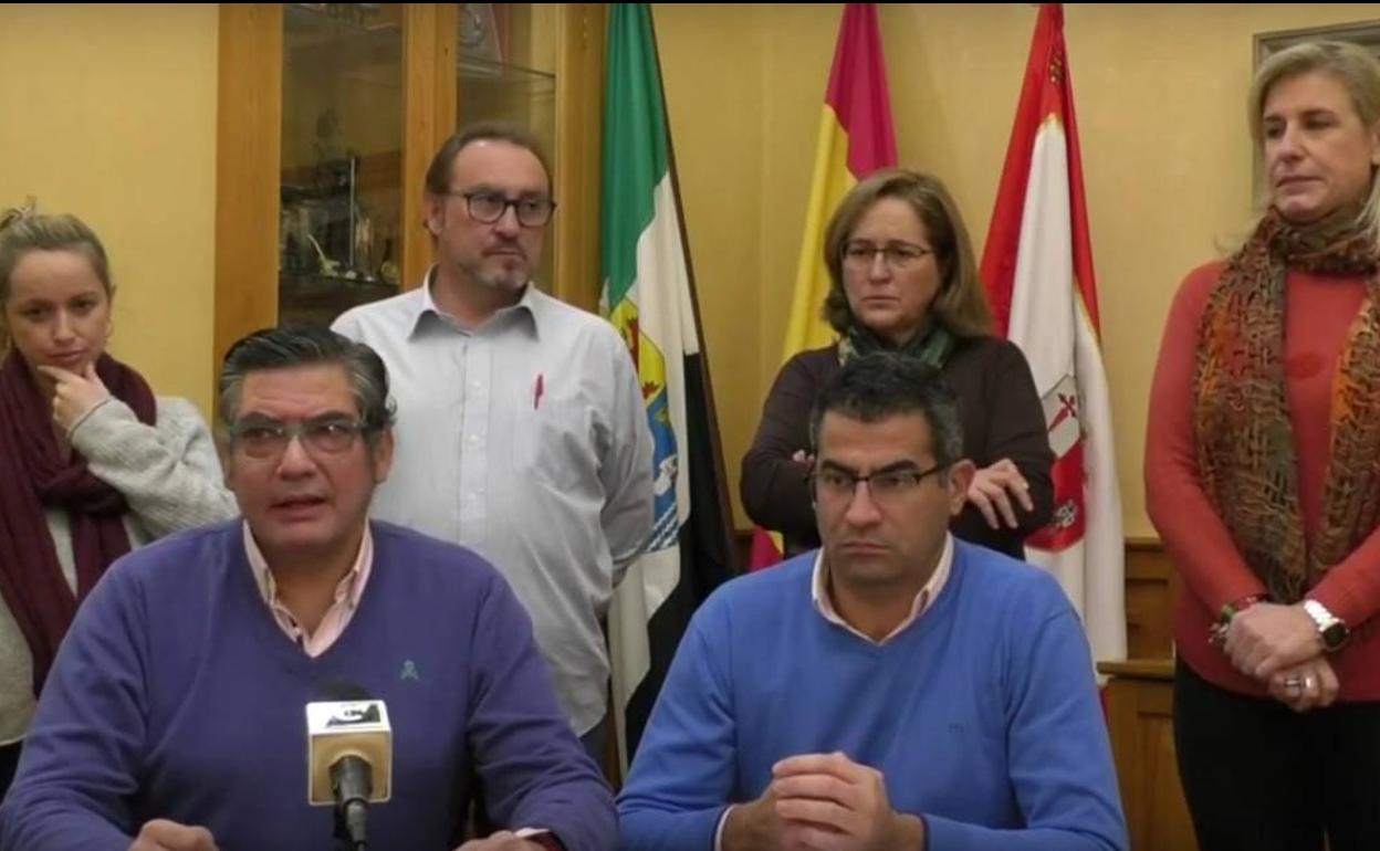 El equipo de Gobierno pospone el pleno de hoy al viernes tras la queja de la oposición por no contar con los expedientes