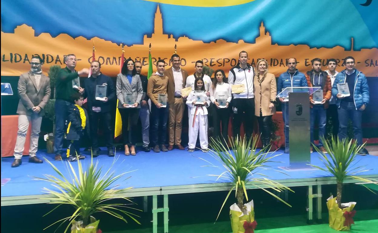 Deportistas y clubes de Villafranca homenajeados en el 'Festival Deportivo Navideño' por sus logros cosechados en 2019