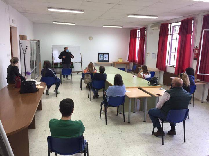 Las clases de francés y portugués (nivel básico) comenzarán la última semana de octubre