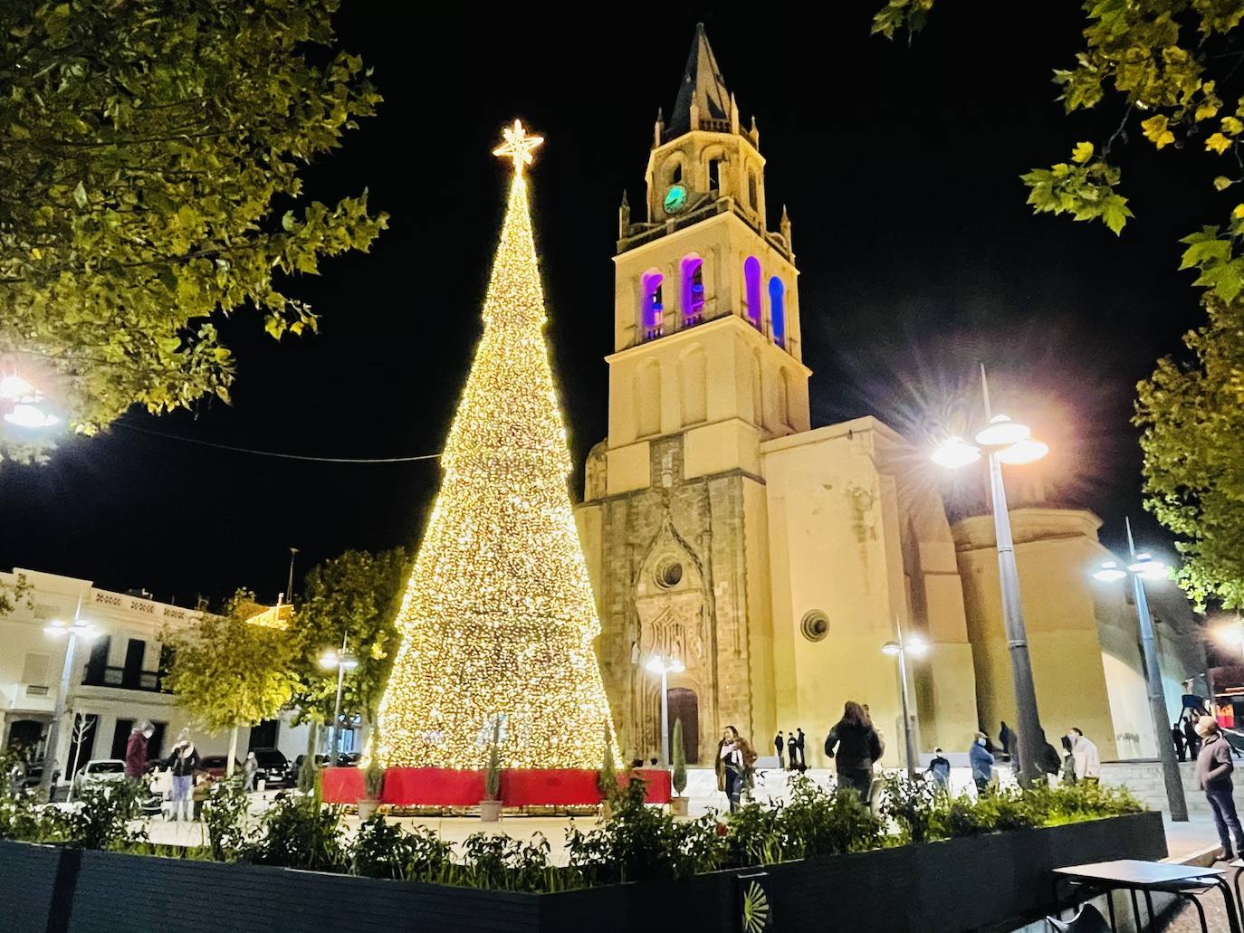 Fotos: La iluminación navideña inunda Villafranca
