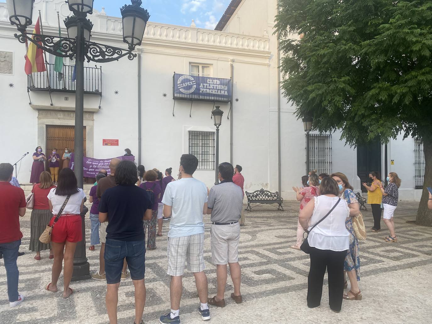 Fotos: Concentración por los asesinatos machista de las niñas de Tenerife