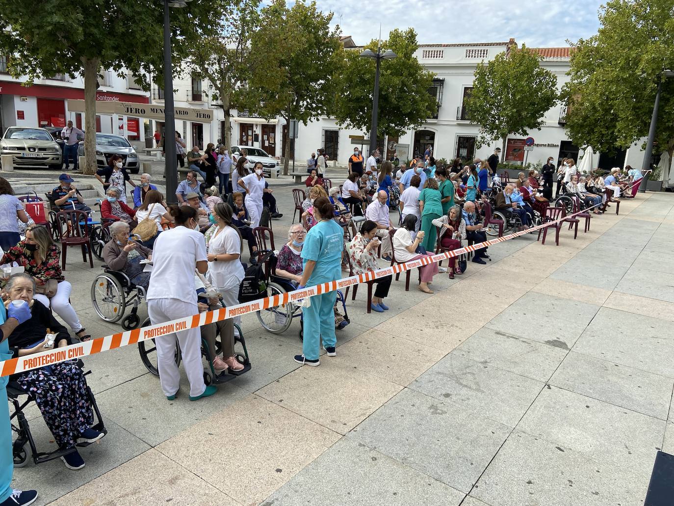 Fotos: Los mayores de Villafranca festejaron ayer su día