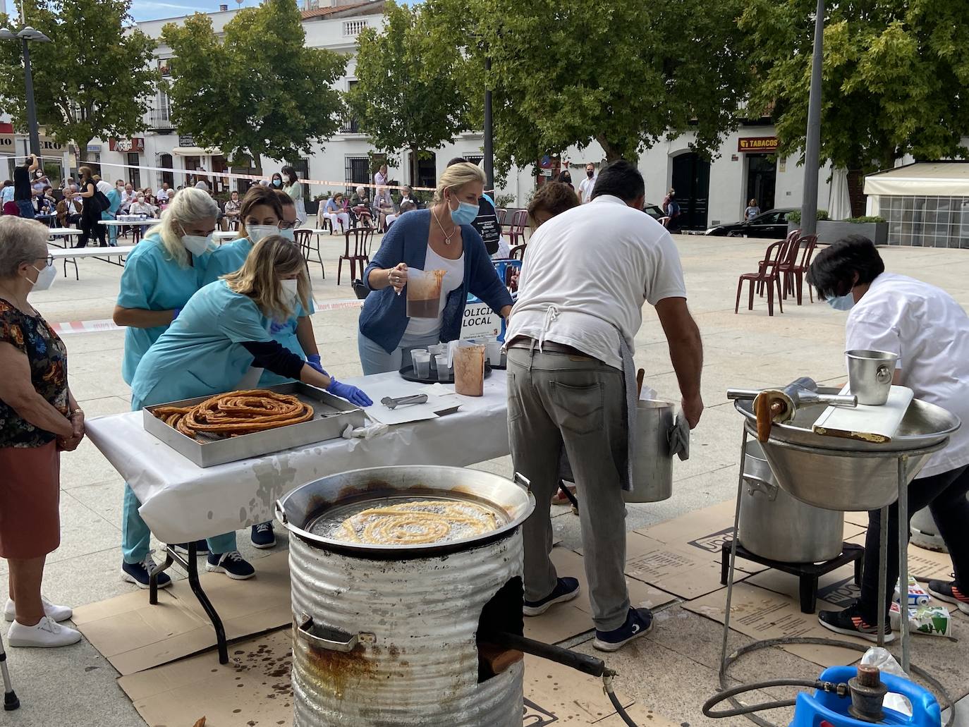 Fotos: Los mayores de Villafranca festejaron ayer su día