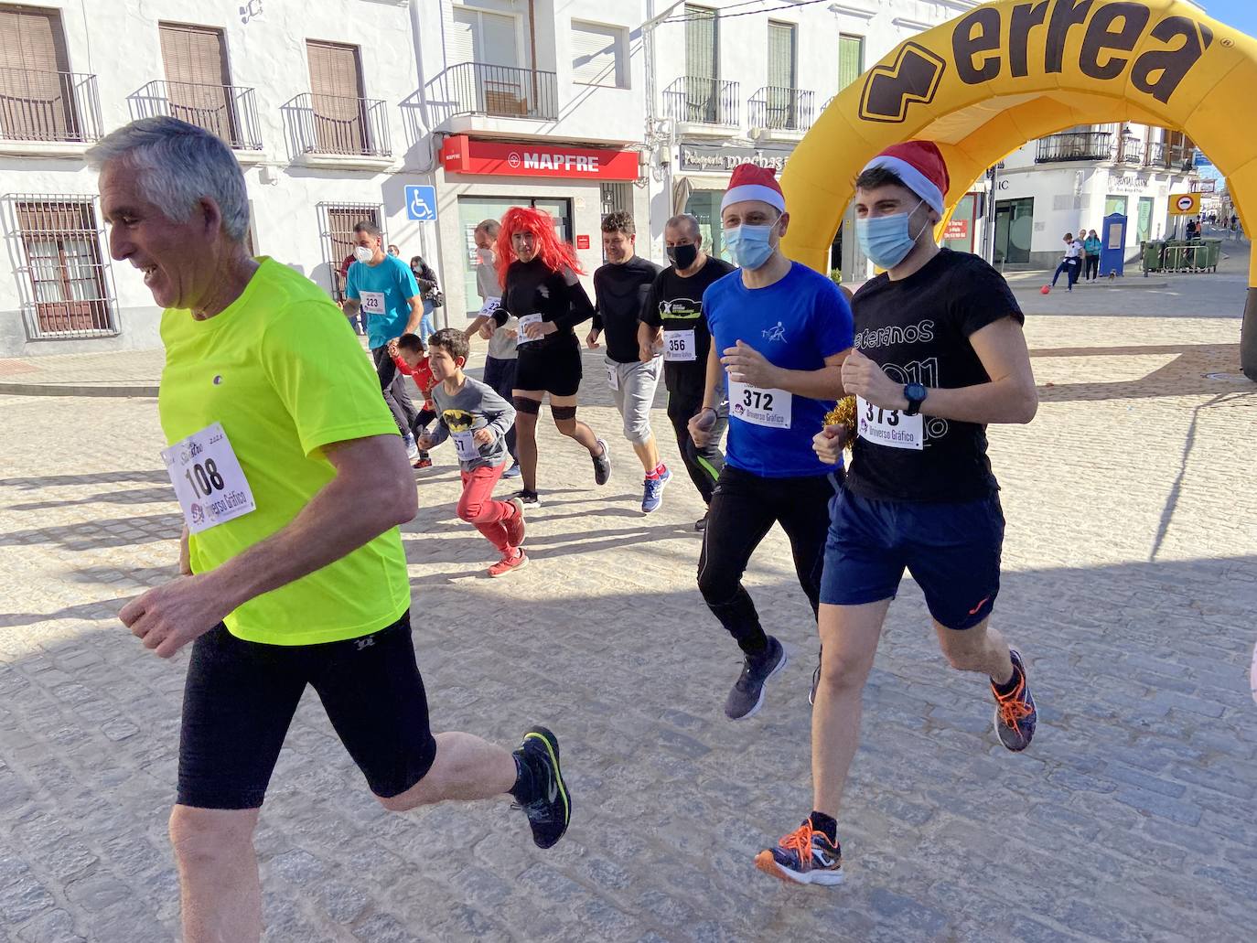 Fotos: Ambiente festivo en el regreso de la San Silvestre
