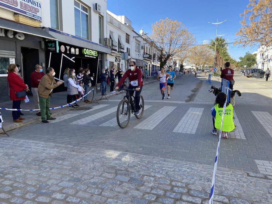 Fotos: Ambiente festivo en el regreso de la San Silvestre