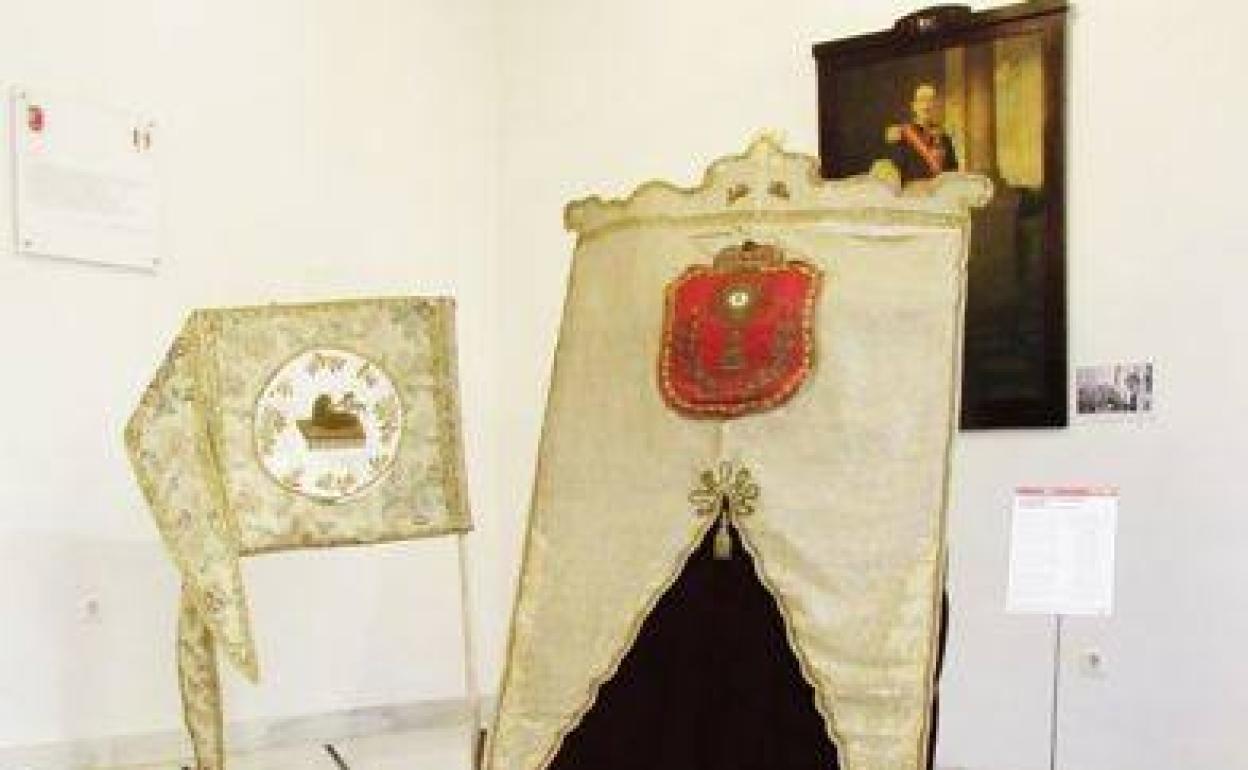 Estandarte y el guion sacramental, piezas del mes en el MUVI 