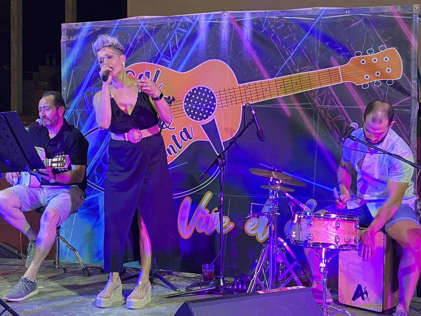 Fotos: Cerca de 600 personas en la cena convivencia del mayor