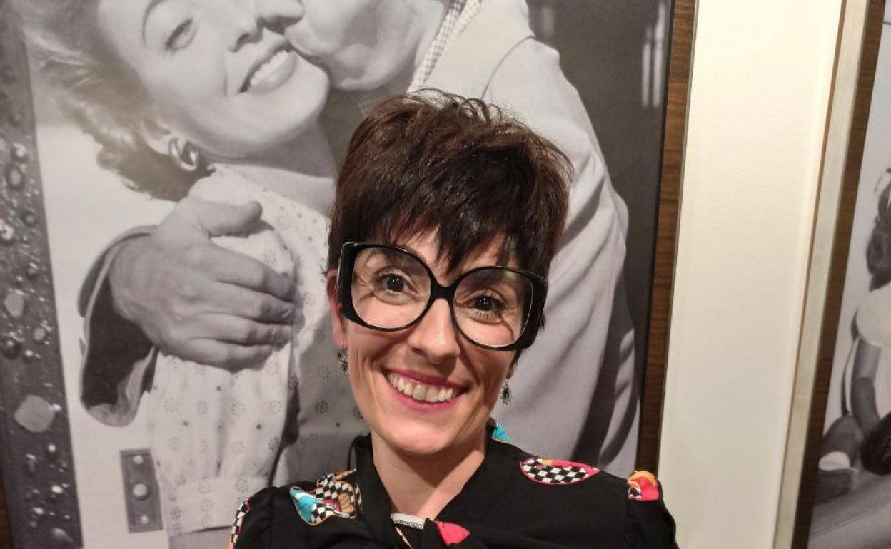 Coro Pardo, tras recibir el premio a la Mejor Dinamizadora Digital de Europa en el All Digital Summit. 