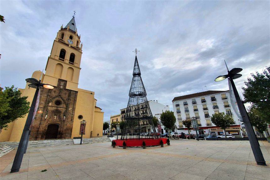 Plaza del Corazón de María con las postales navideñas elaboradas por los centros educativos. 