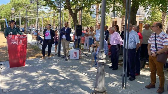 Los socialistas de Villafranca homenajean en el Día del Trabajo a Antonio Barragán y a Manolo Macías