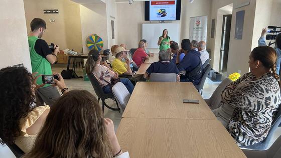Promedio acerca la cultura del reciclaje a mayores y alumnos de Plena Inclusión Villafranca