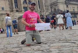 Antonio Ramírez llega a la Plaza del Obradoiro.