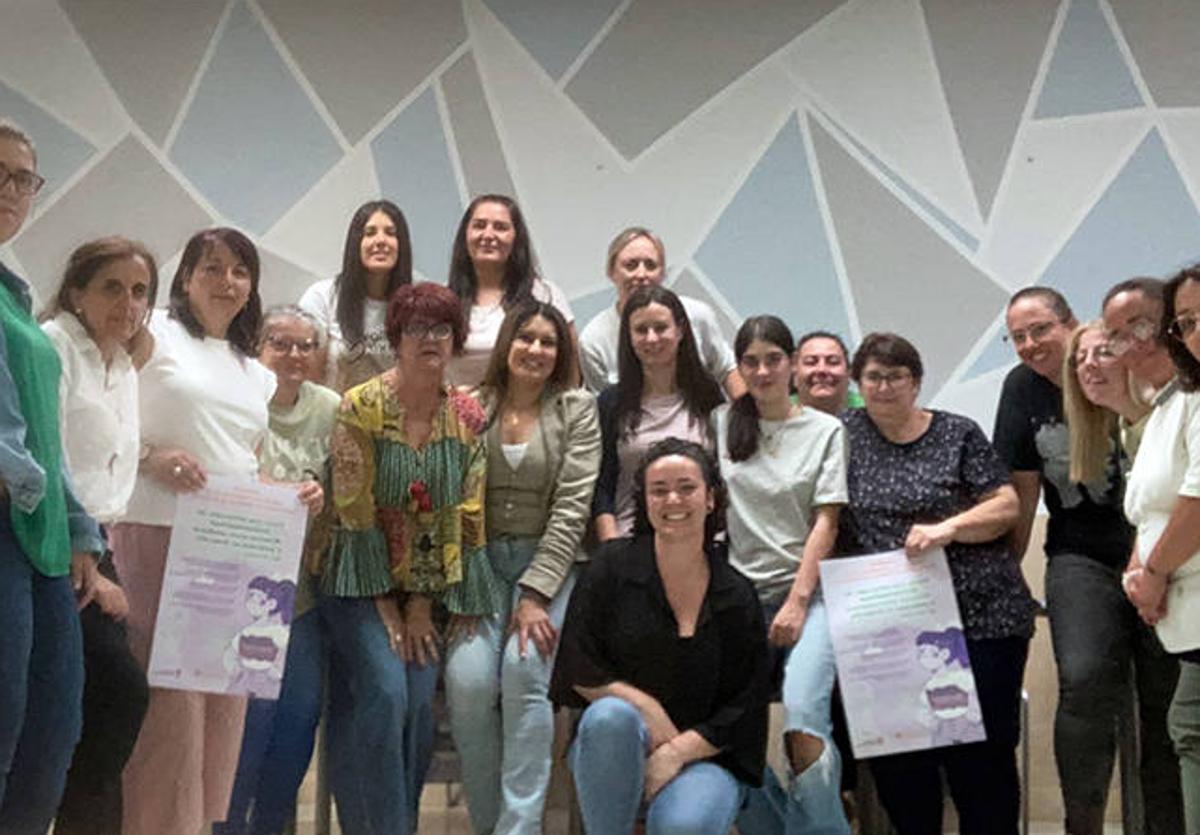 FADEMUR impulsa a 15 mujeres rurales en la carrera hacia una cooperativa en Villafranca de los Barros