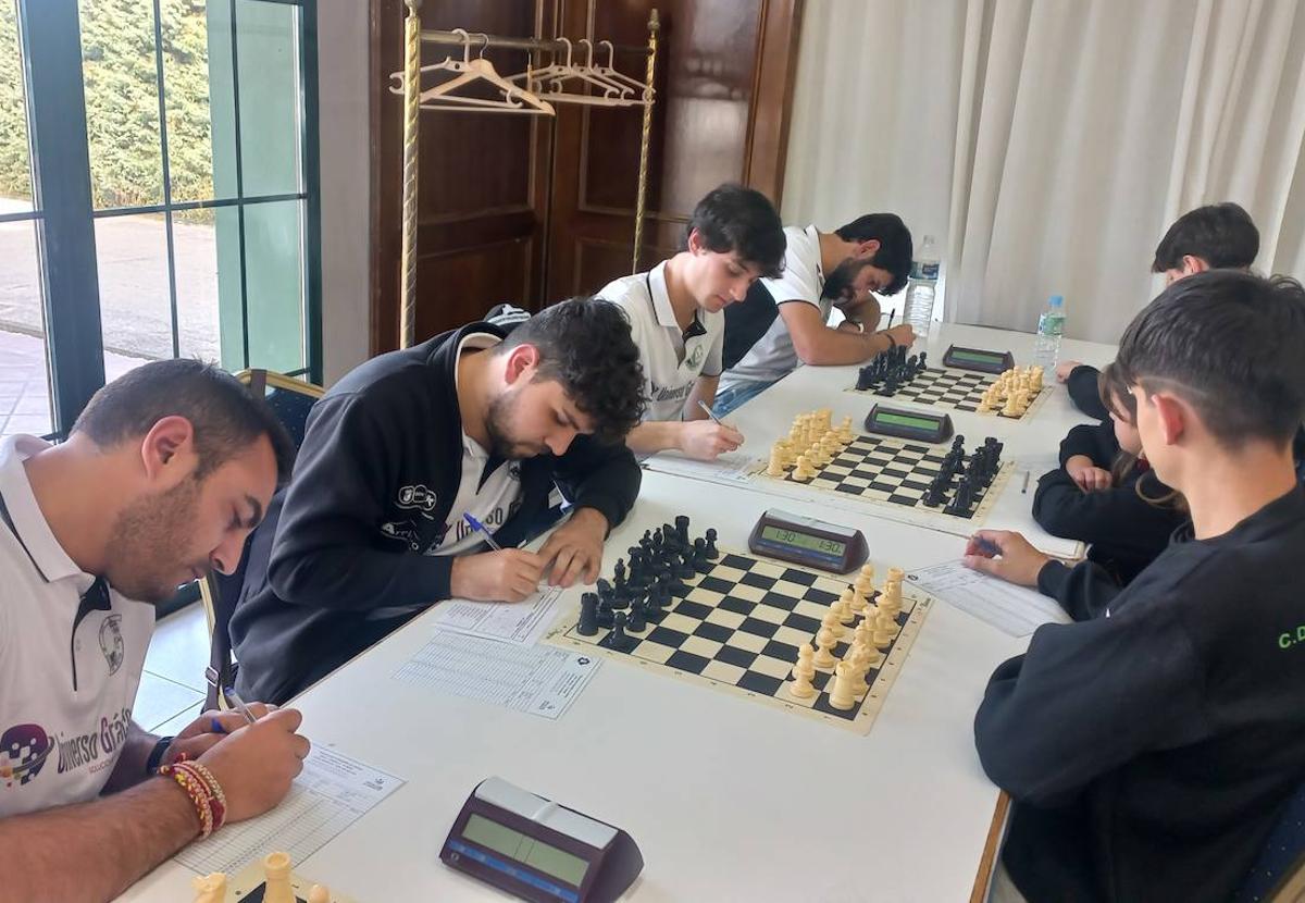 Ajedrez Villafranca se coloca en lo más alto de la clasificación